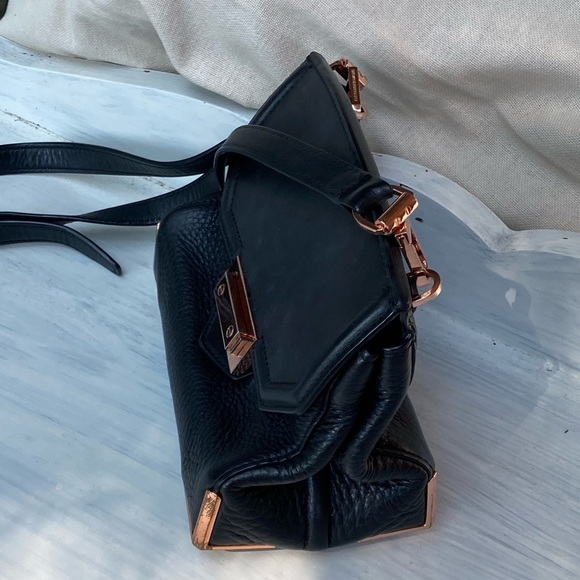 Alexander Wang Rose Gold lock black leather crossbody bag - Picture 9 of 11